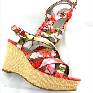 MARC FISHER/ floral wedges